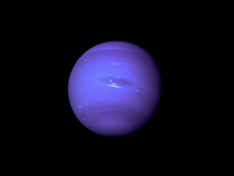 Rugpjūčio 25-oji: prieš 37 metus „Voyager 2“ praskriejo pro Neptūną