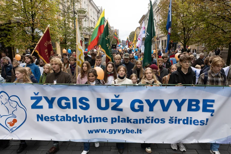 Vilniaus centre „Žygyje už gyvybę“ skambėjo šeimų istorijos