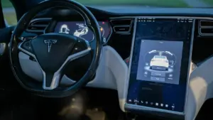 Autonominiai automobiliai keistų eismą, bet ar mažintų spūstis?