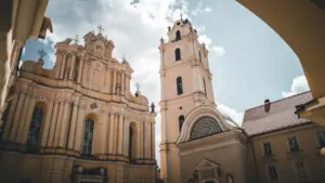 Spalio 11-oji: Vilnius grąžintas, Lietuvos laisvė apribota