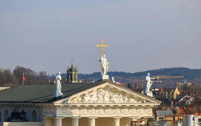 Spalio 11-oji: Vilnius grąžintas, Lietuvos laisvė apribota